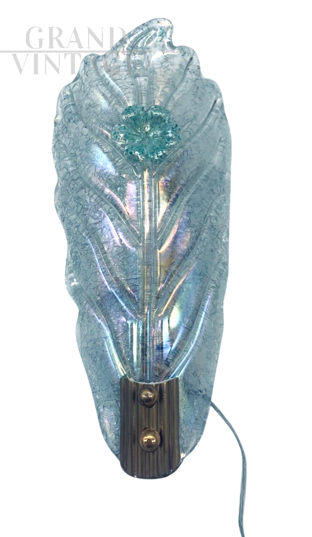 Single leaf applique wall lamp in etched Murano glass attr. Barovier