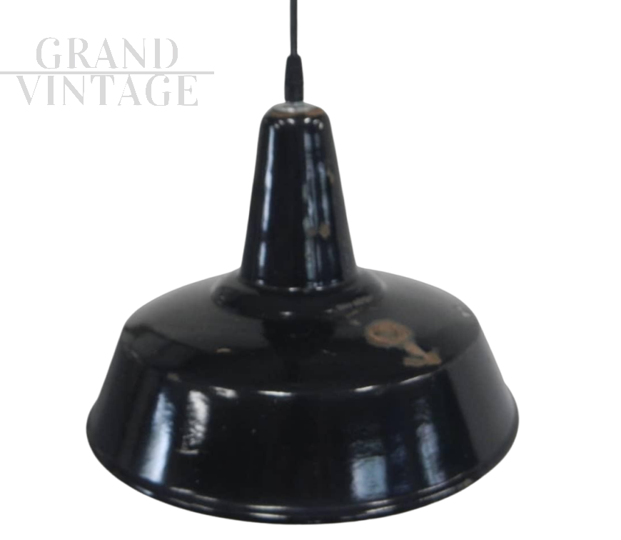 D30 industrial black metal funnel pendant lamp - 1950