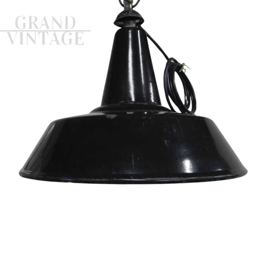 Industrial lamp in black metal with a diameter of 40 cm, 1950s