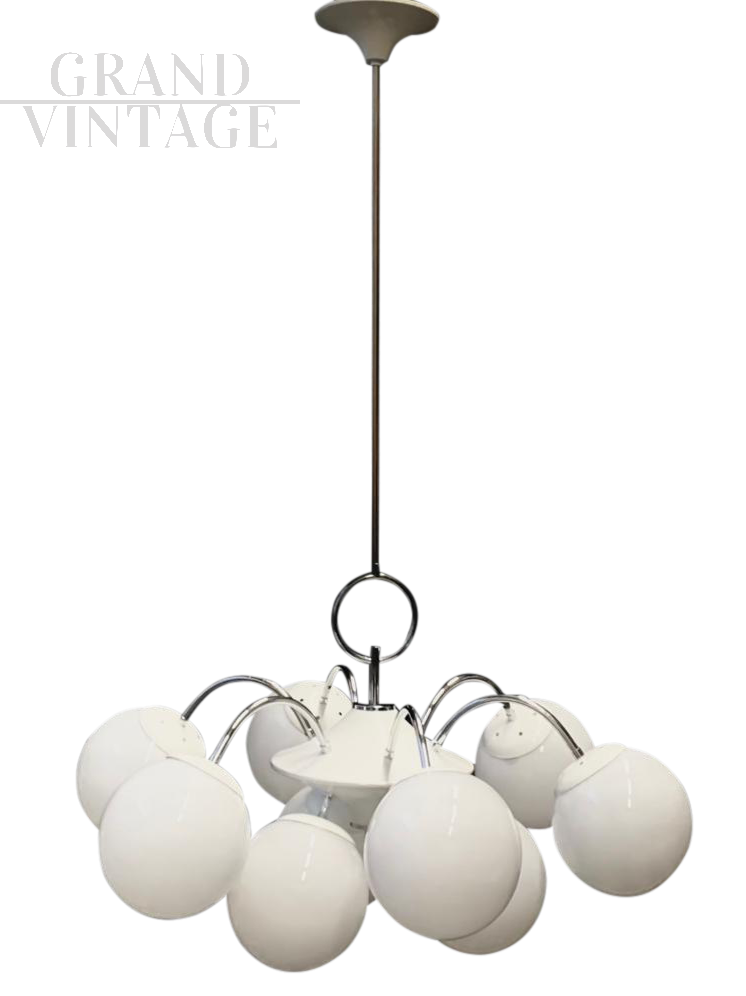 Vintage chandelier attributed to Stilnovo 50s white with spheres