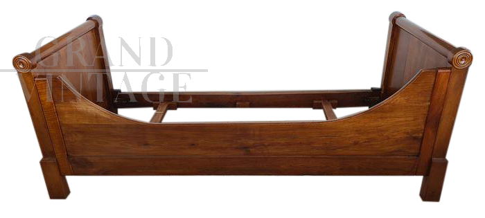 Italian Empire bed in walnut from the 19th century