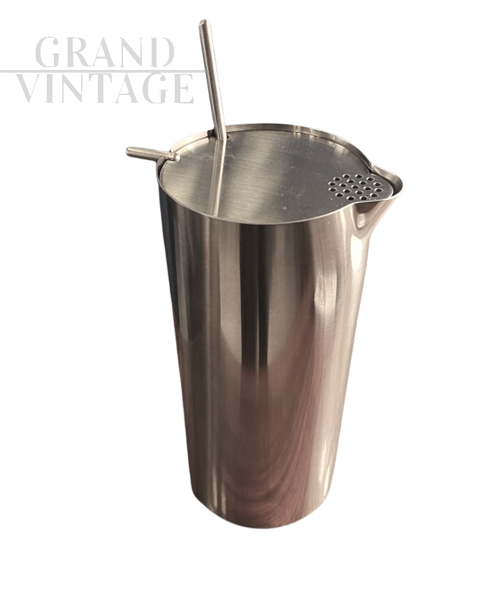 Martini mixer by Arne Jacobsen for Stelton