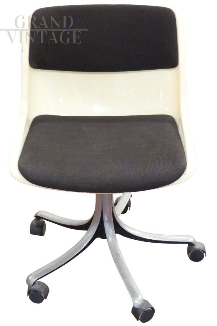 Tecno office chairs from the 70s