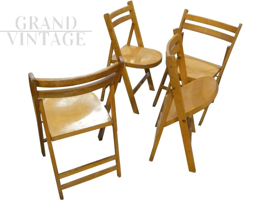 4 folding chairs in beech wood
