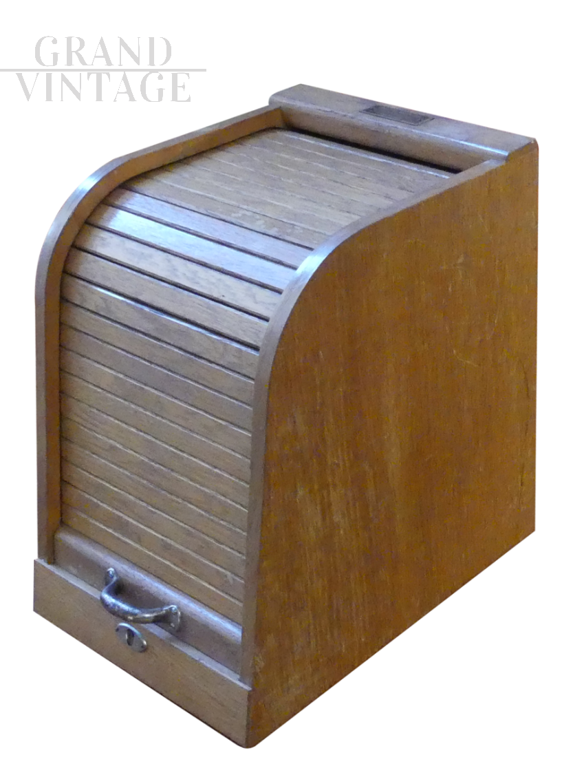 Desk letterbox shutter cabinet