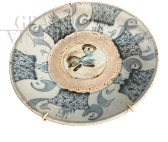 Antique Chinese porcelain plate from the Ming Dynasty, 18th century