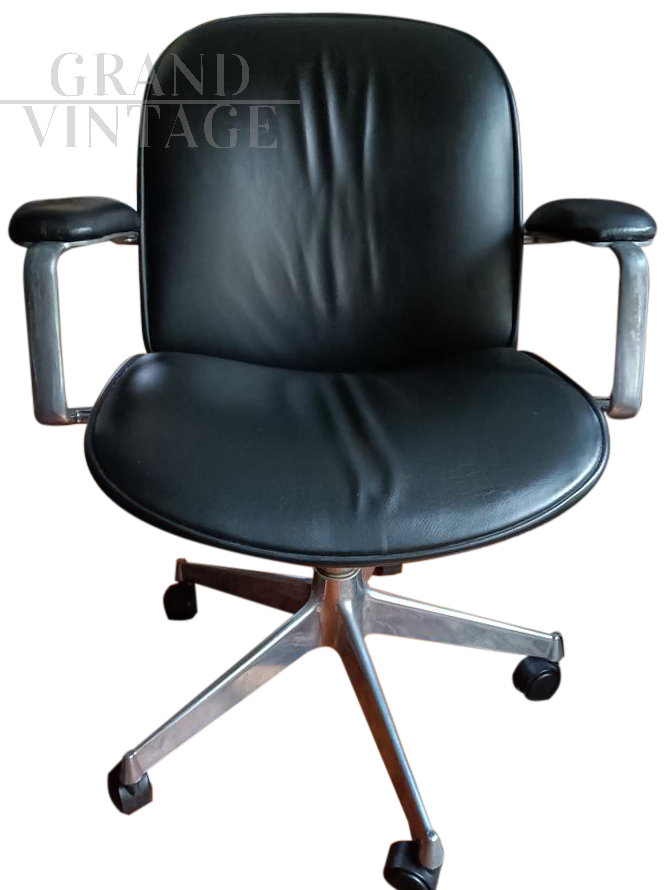 MIM executive chair by Ico Parisi in black leather
