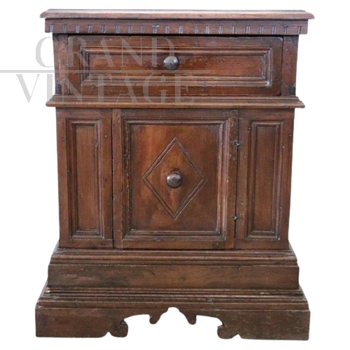Rare antique bedside table in carved walnut, Tuscany late 17th century