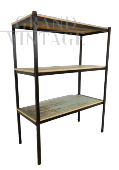 Industrial bookcase in iron and wood