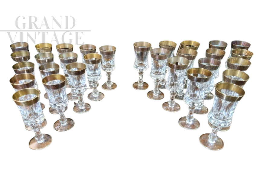 Set of 30 wine and water glasses in crystal and pure gold      