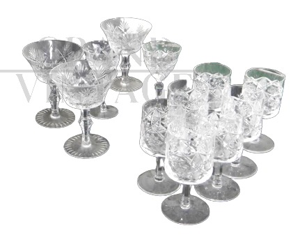Set of 12 vintage glasses in decorated crystal                          
                            