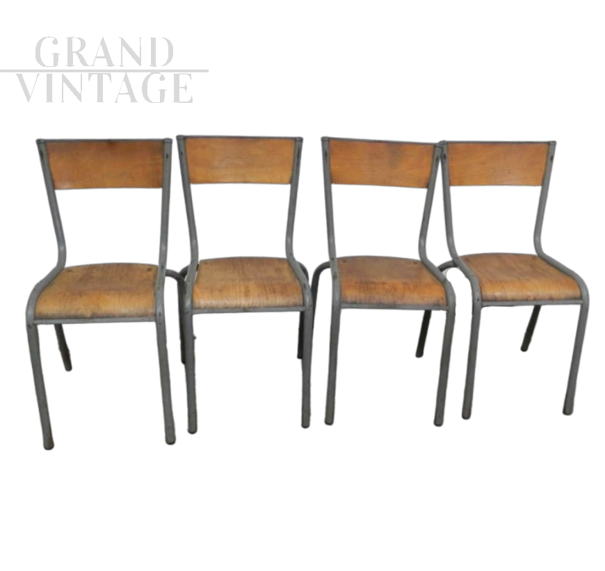 Set of 4 stackable gray Mullca chairs with light wood seat, 1960s