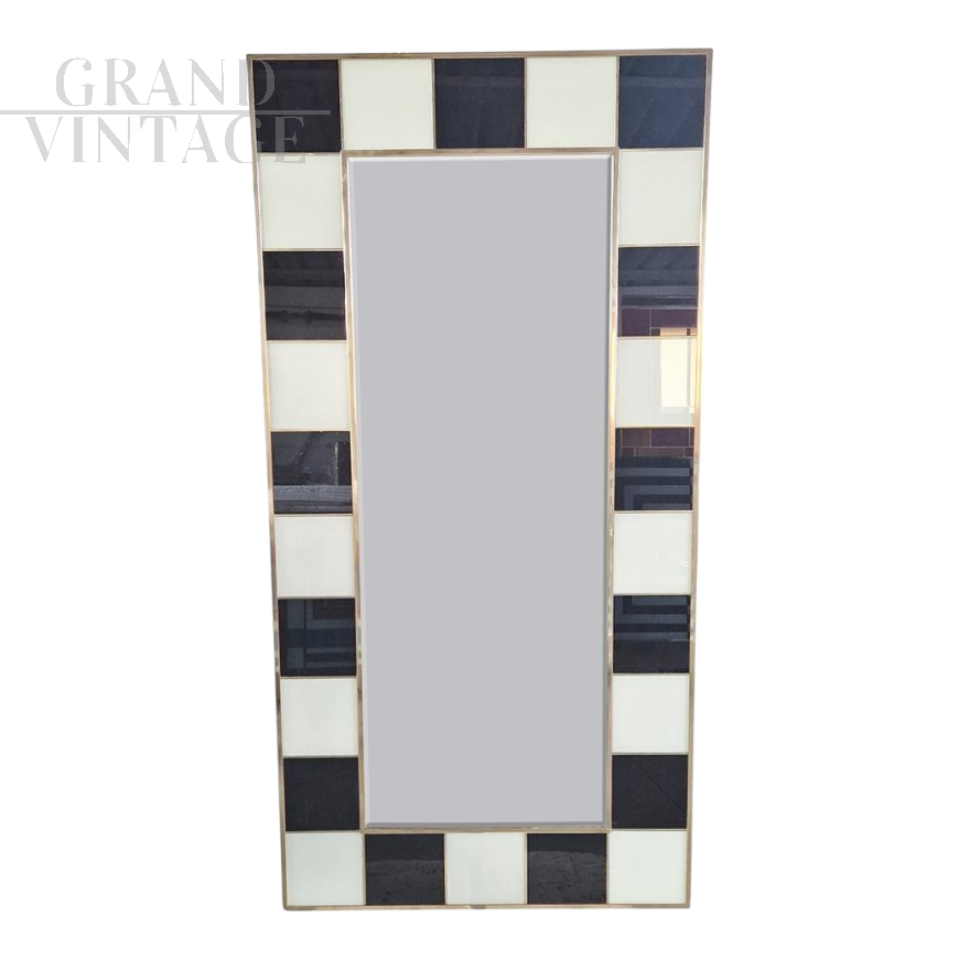Backlit mirror in black and white glass 