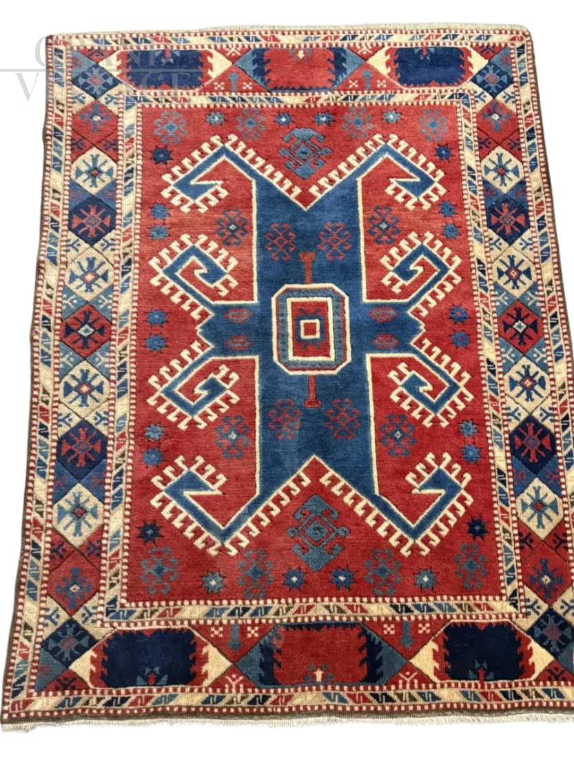 Antique 19th-century Turkish red wool rug with geometric patterns, 170 x 130 cm