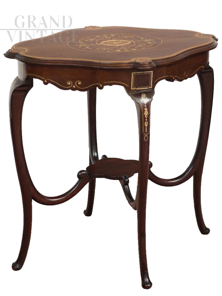 Antique Edwardian occasional table in solid mahogany with inlays