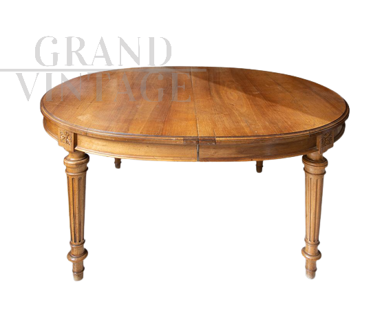 Antique French Napoleon III extendable table in solid walnut