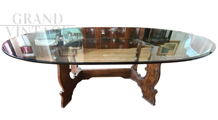 Late 19th century table in walnut with glass top