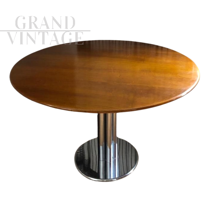 Maxine round table from 1975