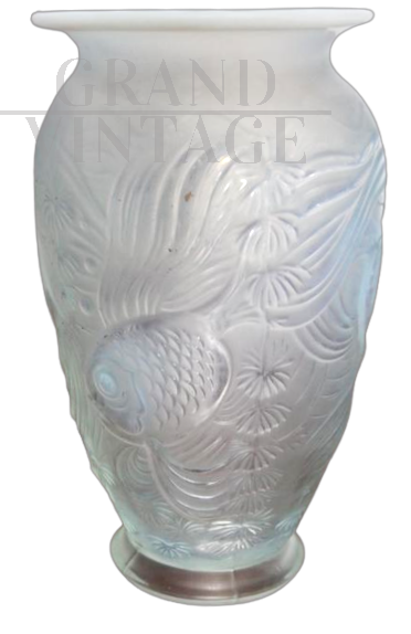 Art Nouveau Liberty vase in iridescent opaline glass, 1930s