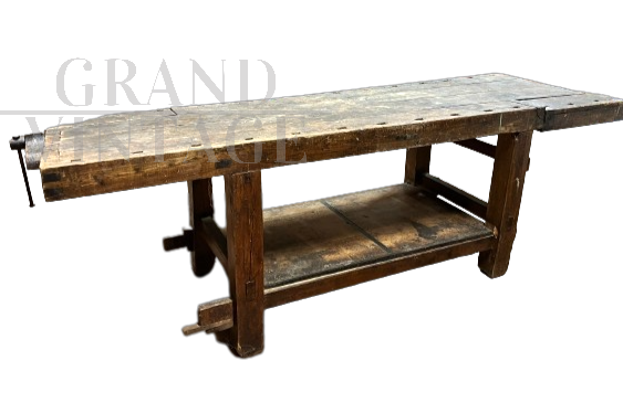 Old American carpenter's bench with side vice